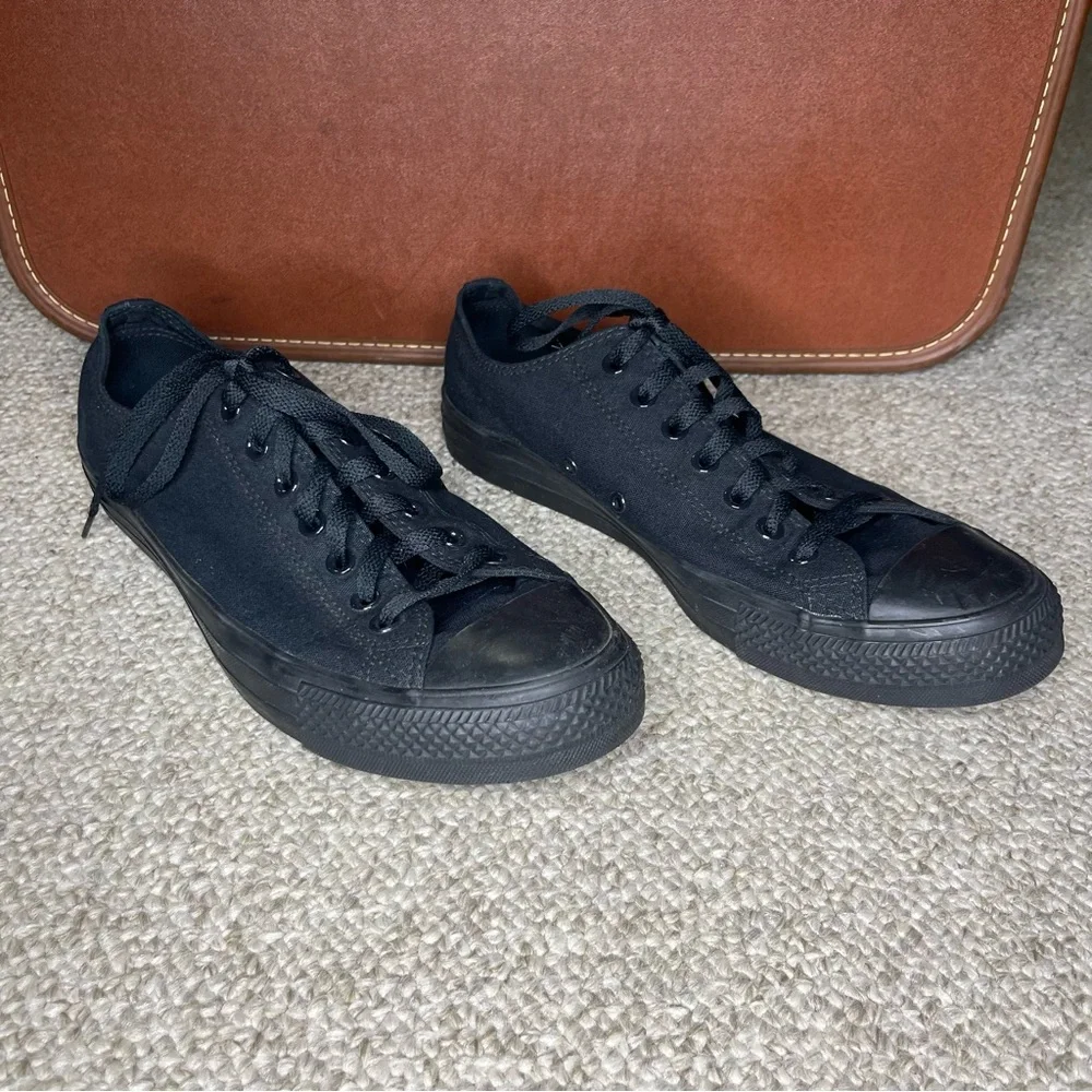 Converse shoes - Picture 7 of 10